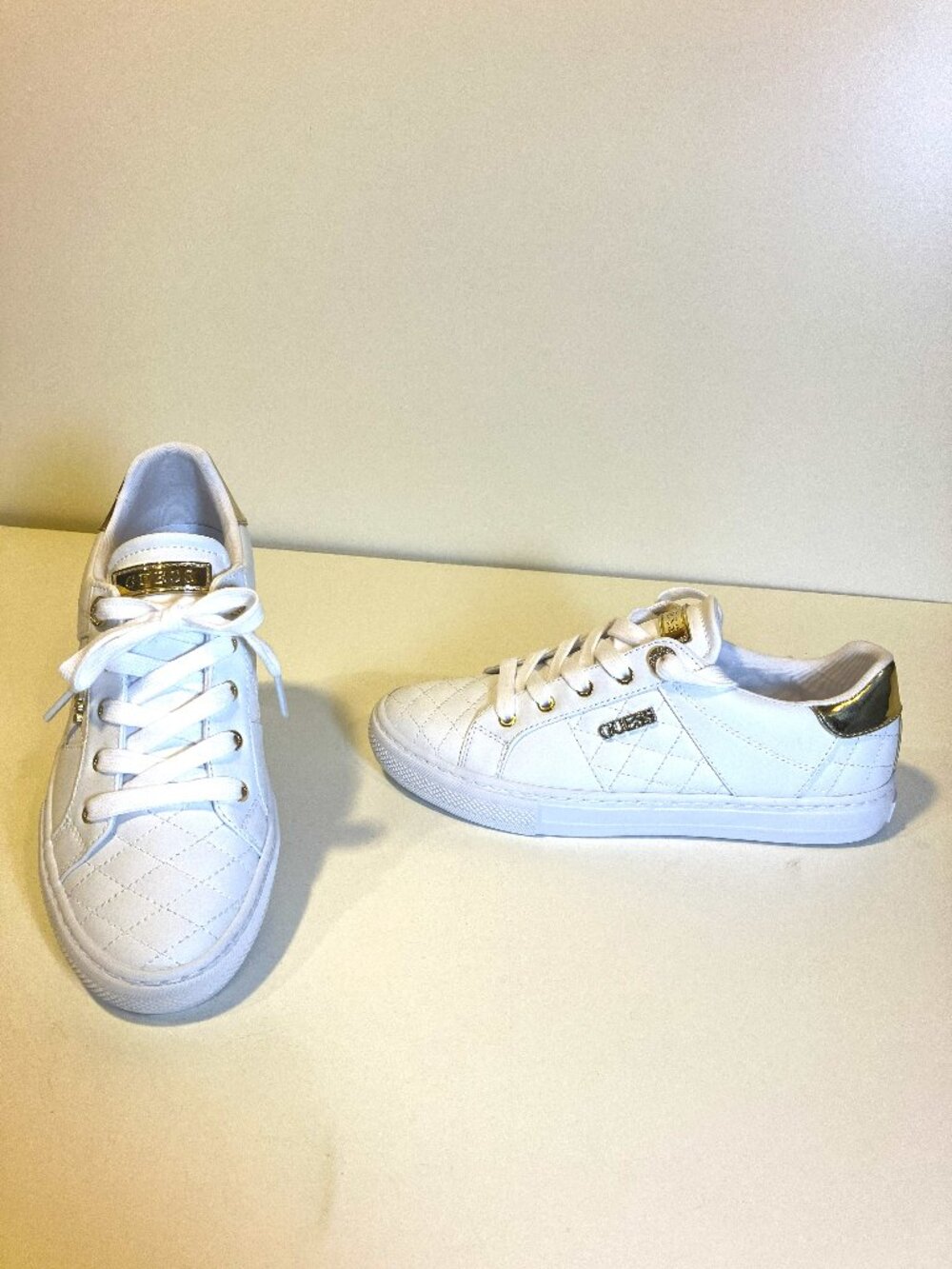 GUESS Loven Quilted White Sneakers with Rhinestone/Gold Accents. Size 8. NIB